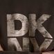Пуловер DISTRESSED DKNY STAC, колір коричневий/рожеве золото 14733-DJ5T1618_OJH фото 6